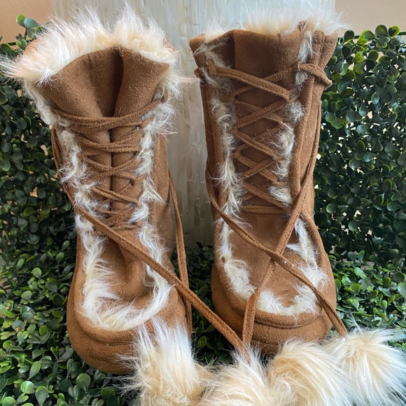 Gently used Jessica Simpson Moccasins - Picture 2 of 8